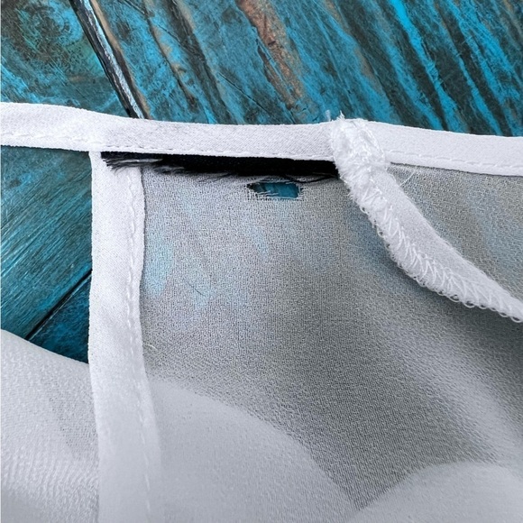 Torrid White Floral Sheer Back Hanky Hem Blouse - Picture 11 of 12